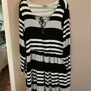 4x ModCloth dress, worn once.